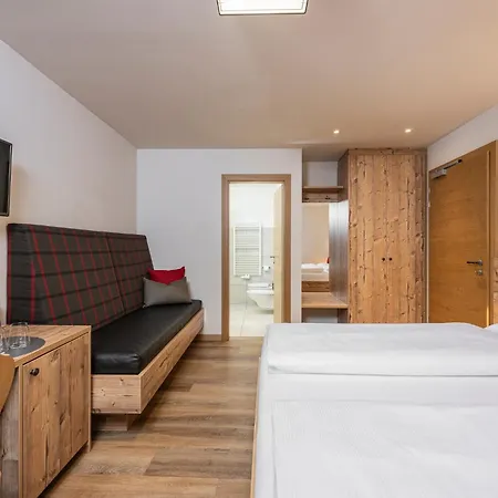 Anewandter Otel Brunico