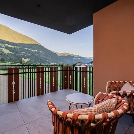 Anewandter Otel Brunico